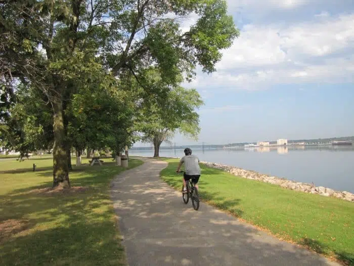 Mississippi River Levee Trail Brusly, LA
