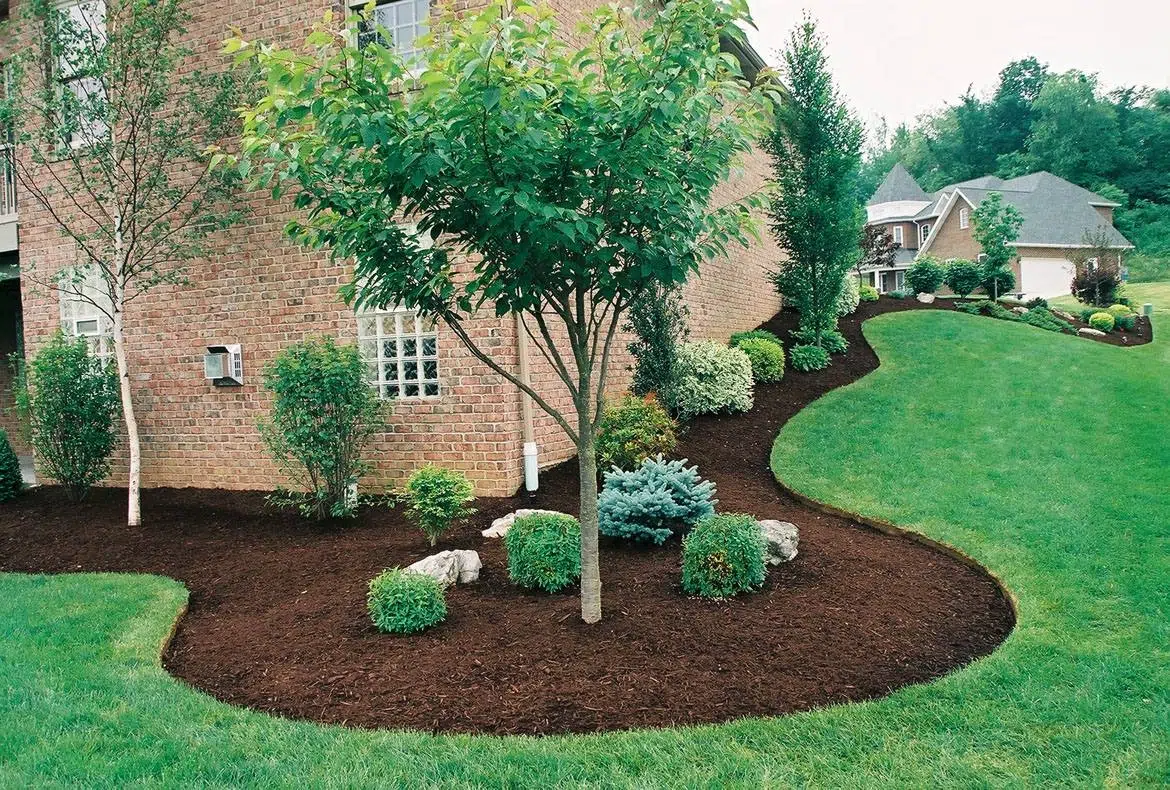 When Is the Best Time of Year to Schedule Mulching Services in Brusly, LA