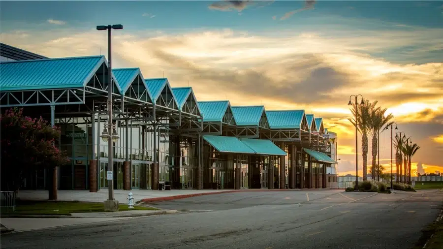 Pontchartrain Center