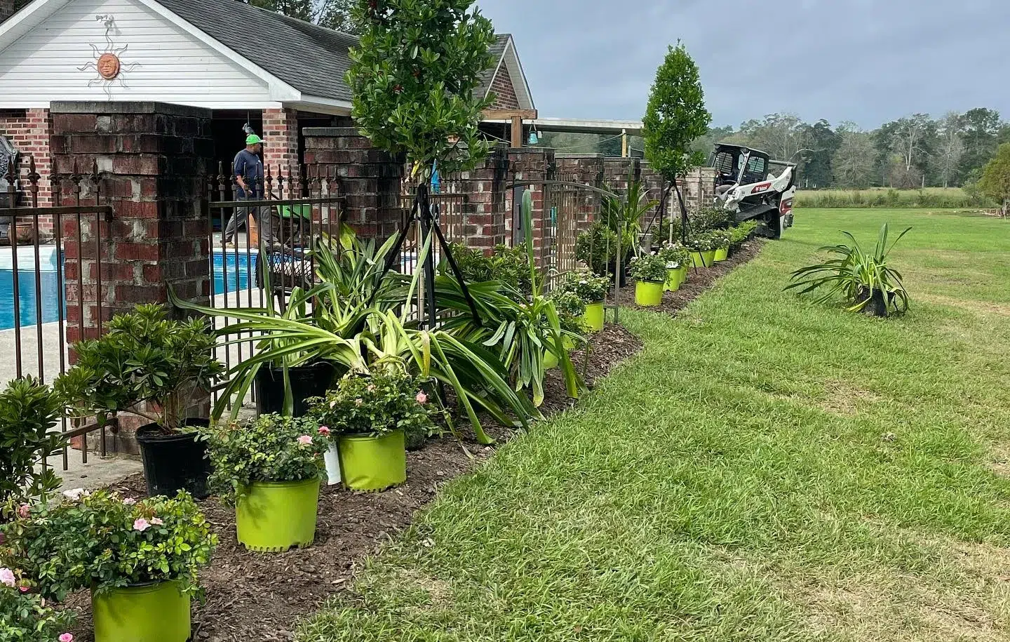 5 Landscaping Choices That Save Water Without Losing Beauty in Village St. George, LA