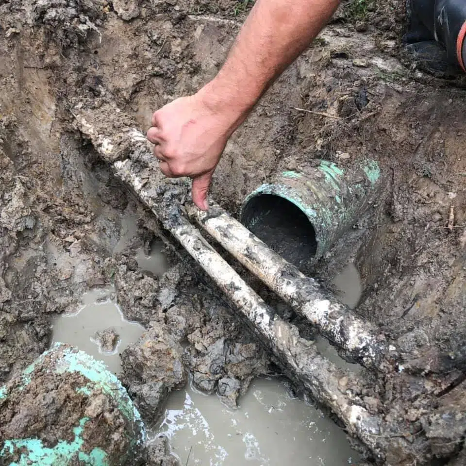 6 reasons to choose professional drainage services over DIY methods 6 reasons to choose professional drainage services over DIY methods