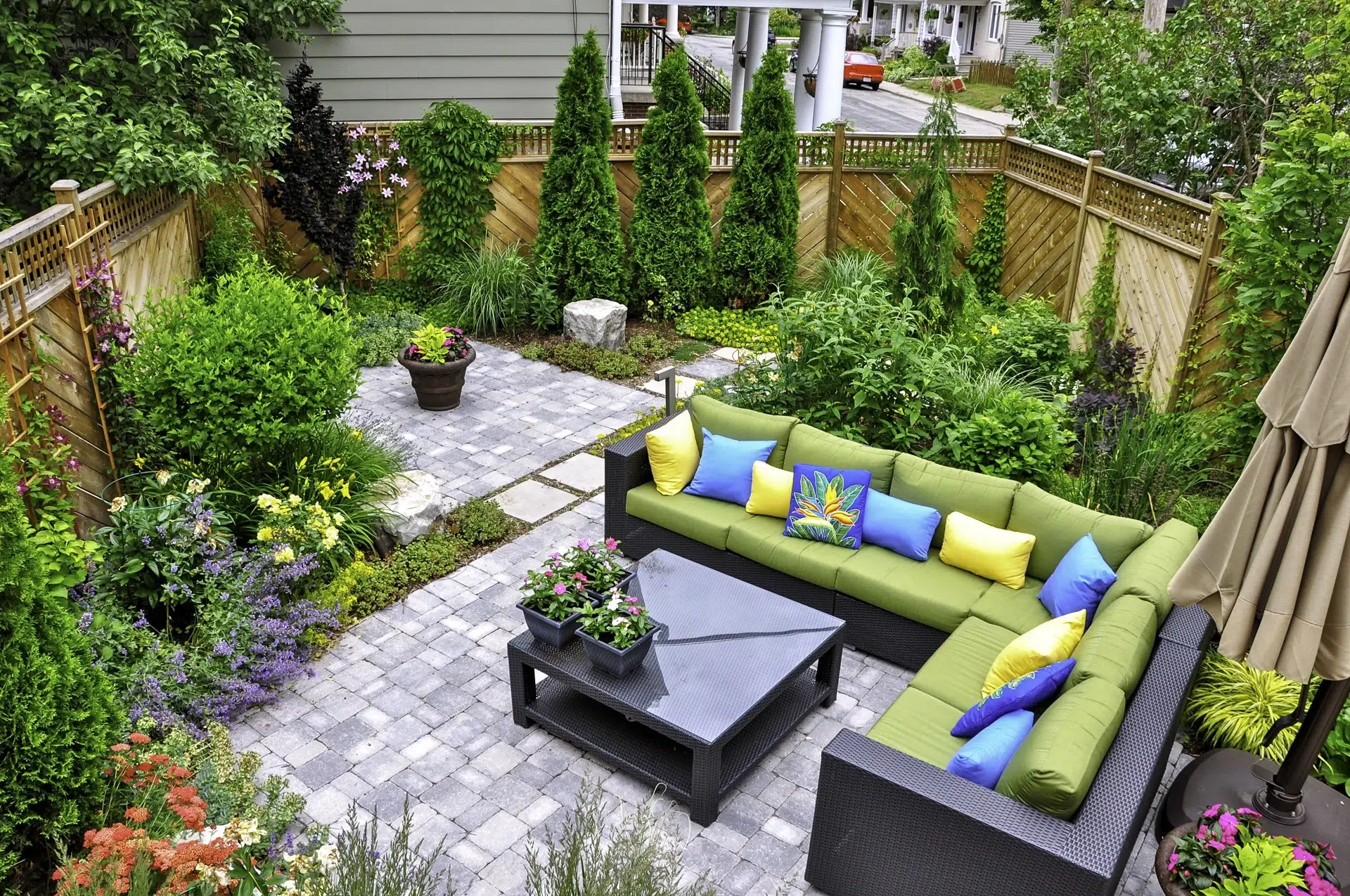 Modern Landscaping vs Classic Landscape Design Which Fits Your Home Better- Modern Landscaping vs Classic Landscape Design Which Fits Your Home Better