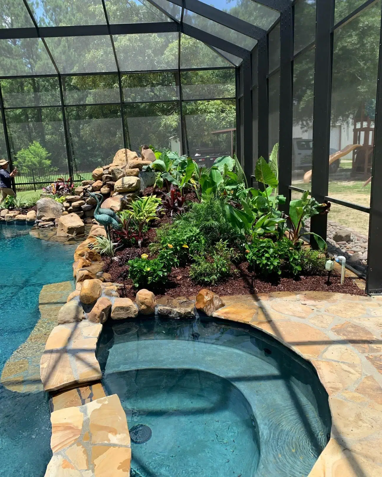 How Can Professional Landscaping Completely Transform Outdoor Living Spaces? How Can Professional Landscaping Completely Transform Outdoor Living Spaces?