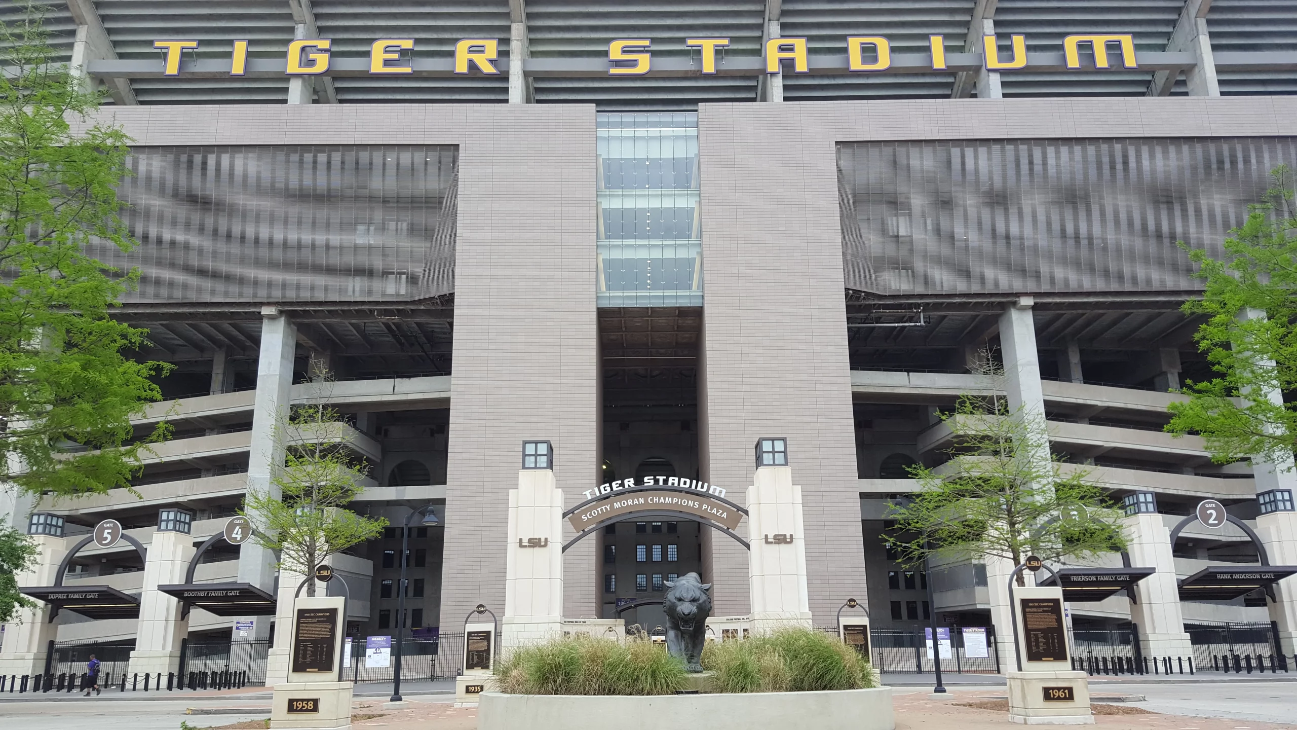 LSU Tiger Stadium scaled